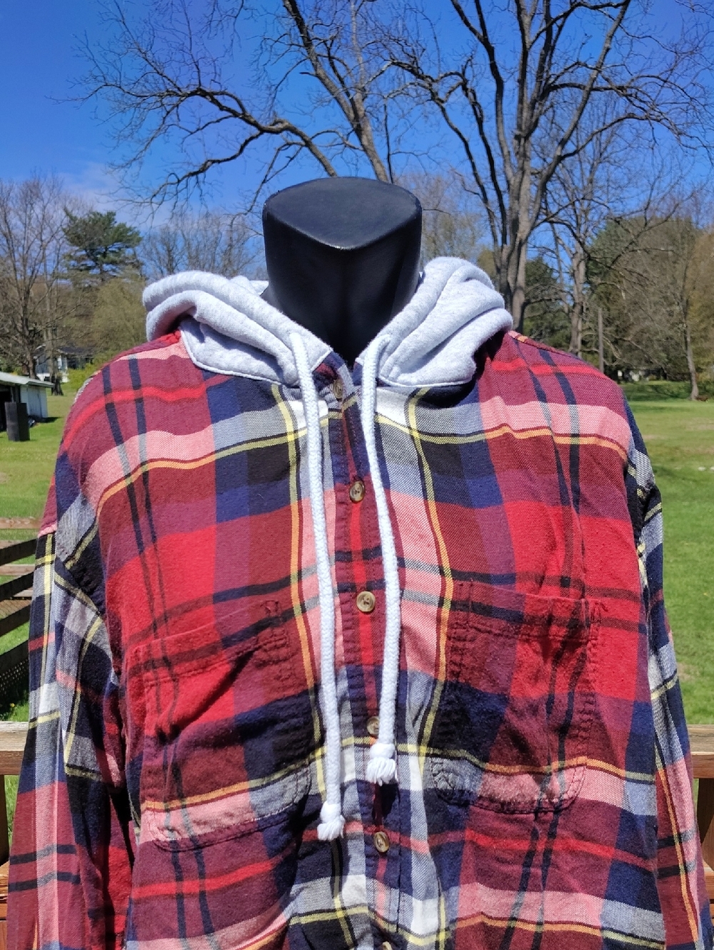 American Eagle Red White & Blue Plaid Hooded Cropped Button Up Shirt Size Large - Picture 4 of 10